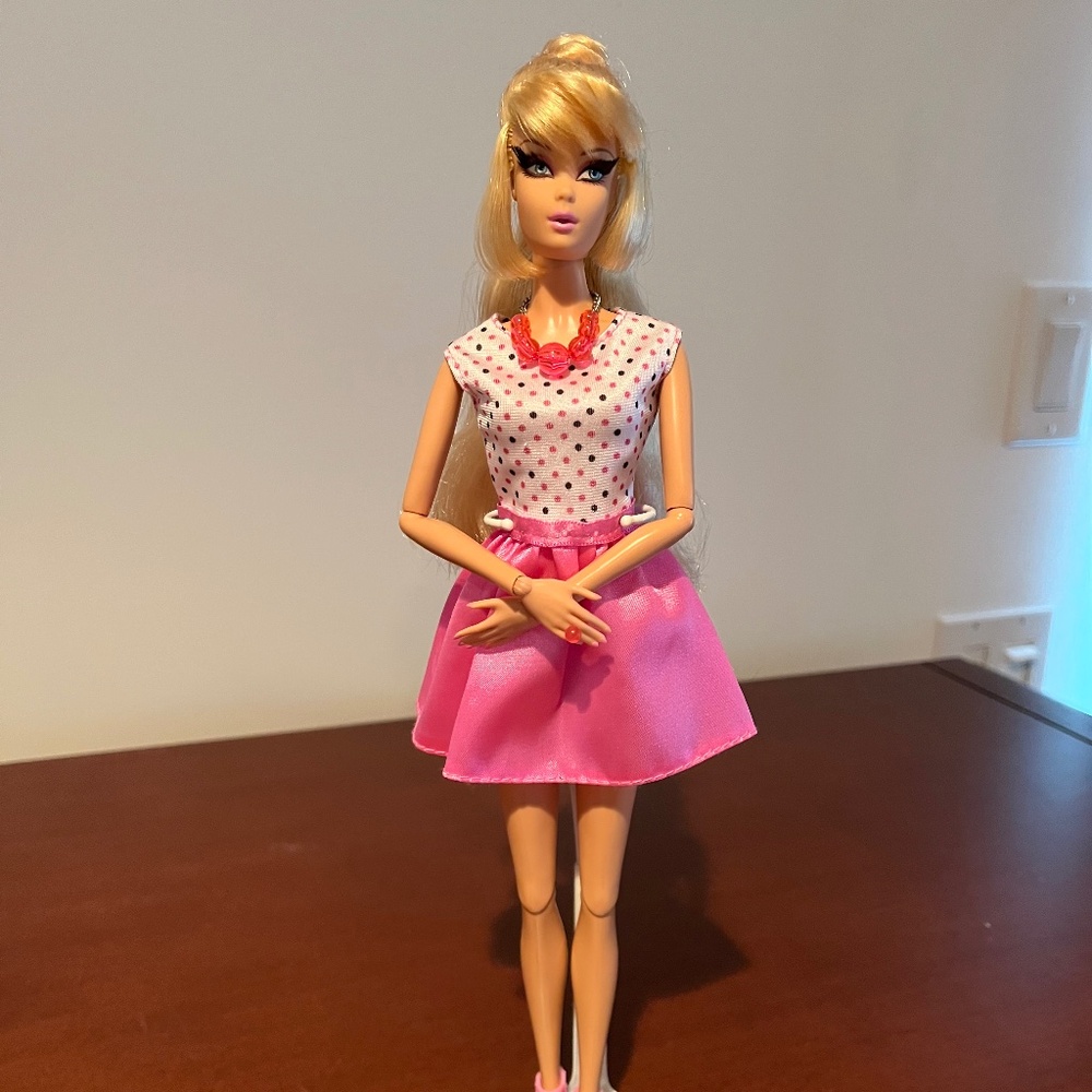 Barbie Doll HTF 2008 Pop Life Barbie Blonde, Gold Label, Limited Edition, Barbie - Picture 9 of 9